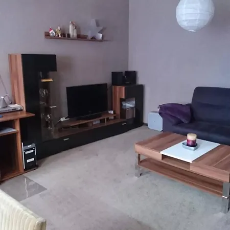  Schoene, Neu Moeblierte 63 Qm Grosse